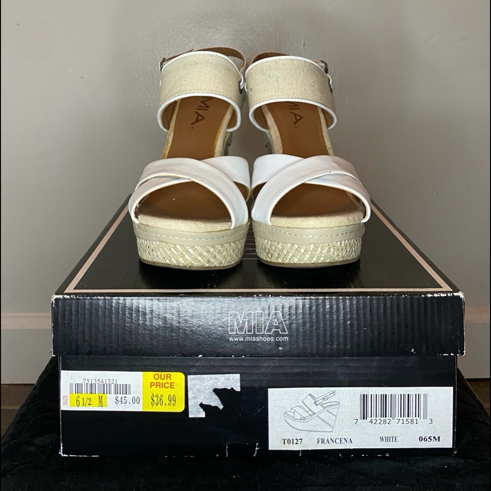 Mia Wedges